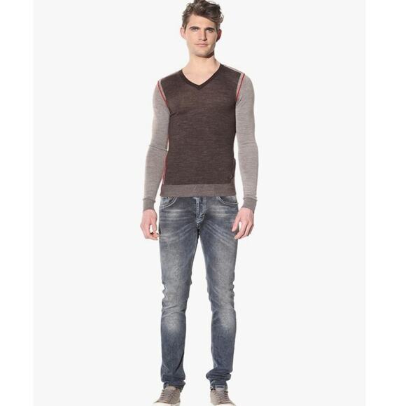 Just Cavalli Men's Brown Slim Fit 100% Wool Lightweight Sweater Size 54 (L) - Picture 1 of 9